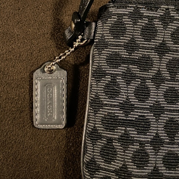Coach Wristlet - Picture 3 of 4